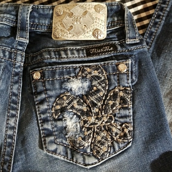 Miss Me Capris - Picture 2 of 4